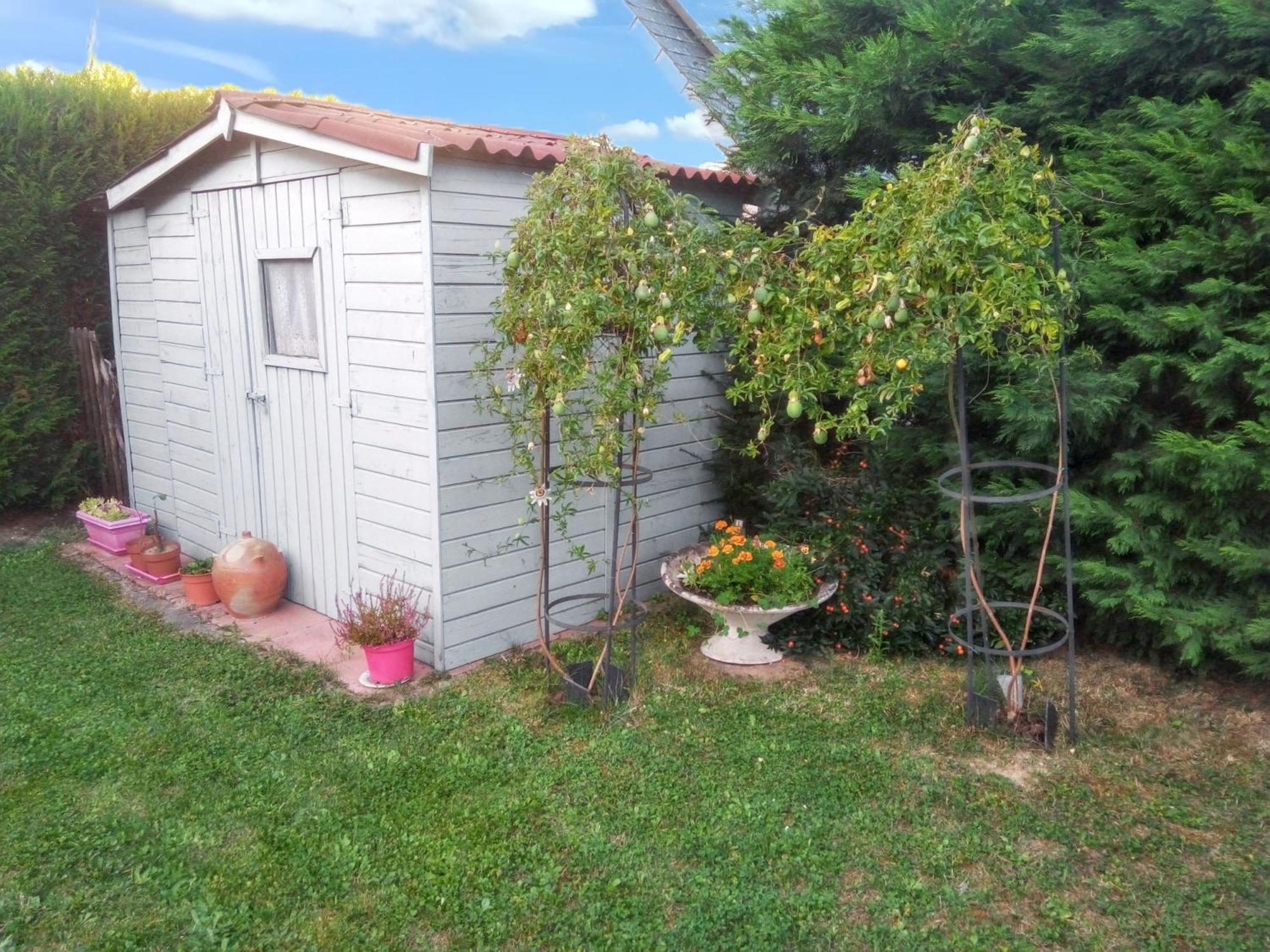 Maison Confortable A Le Mans Avec Jardin Et Terrasse Villa Exterior photo