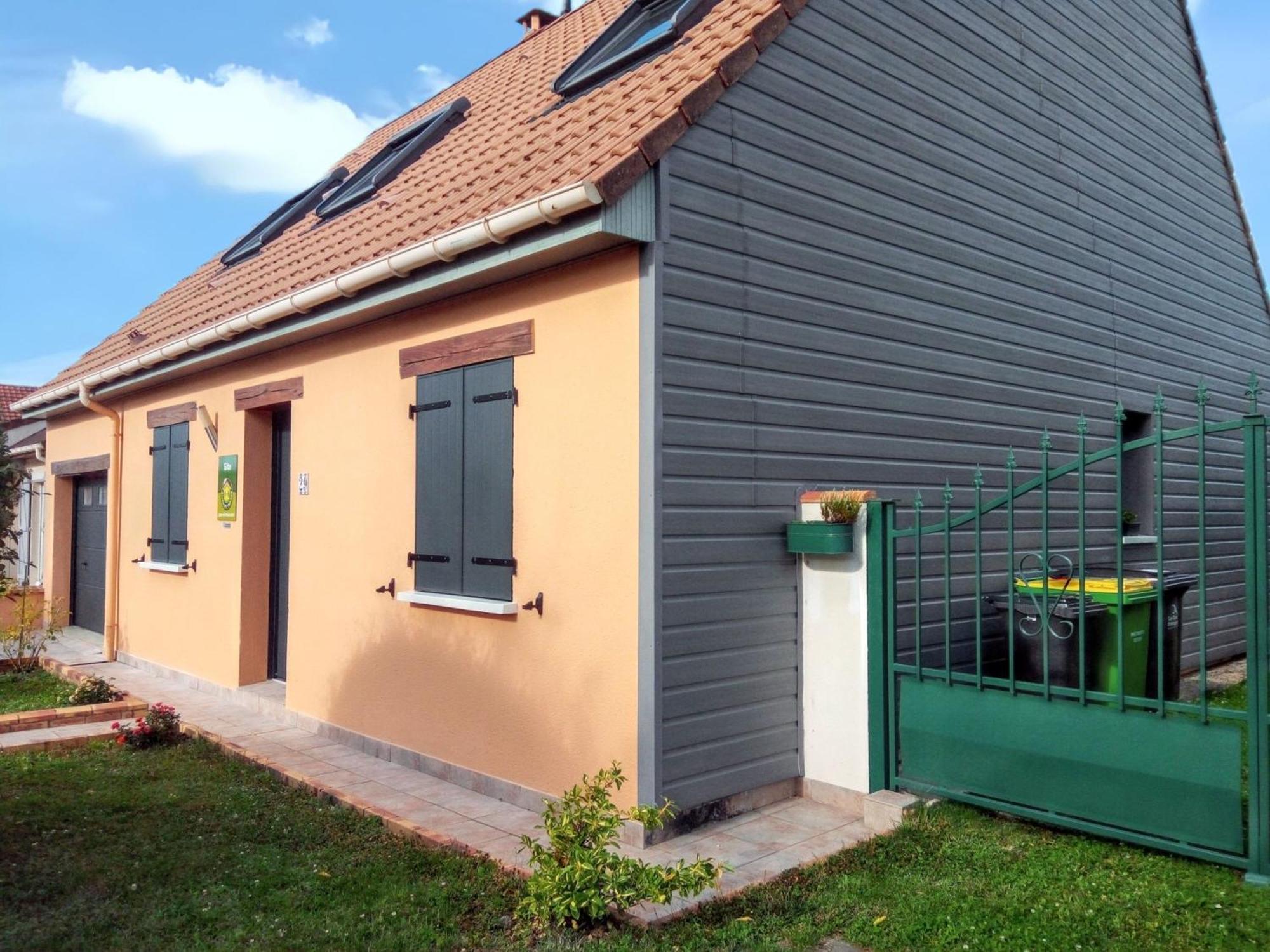 Maison Confortable A Le Mans Avec Jardin Et Terrasse Villa Exterior photo